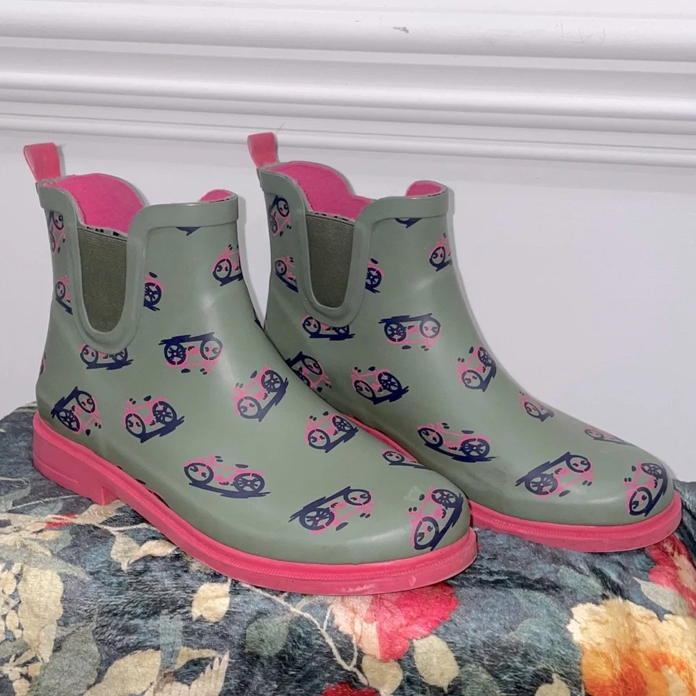 Anthropologie Colloquial Chelsea Rain Booties Size 9